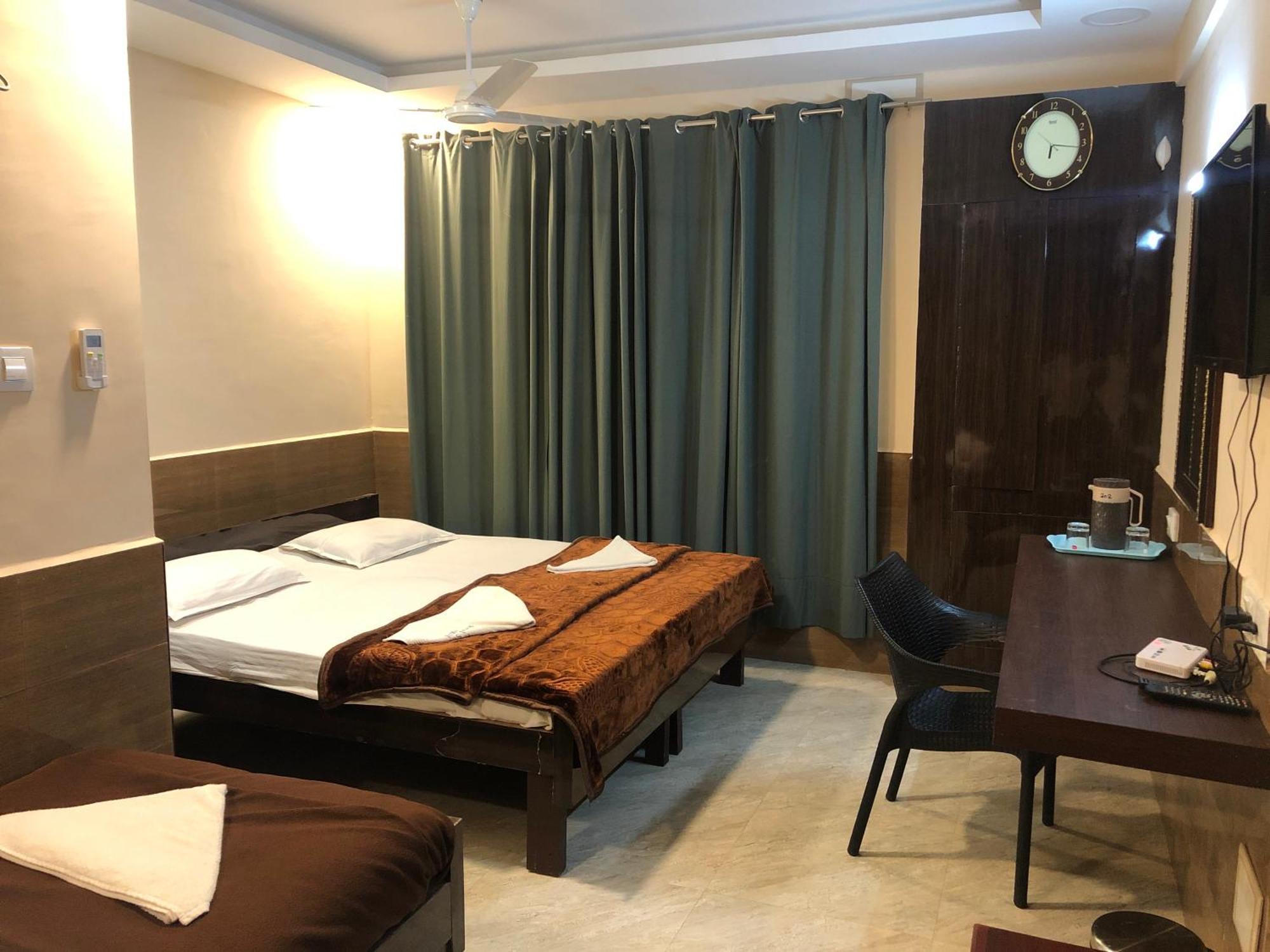 Hotel Sugam Karaikudi Kültér fotó