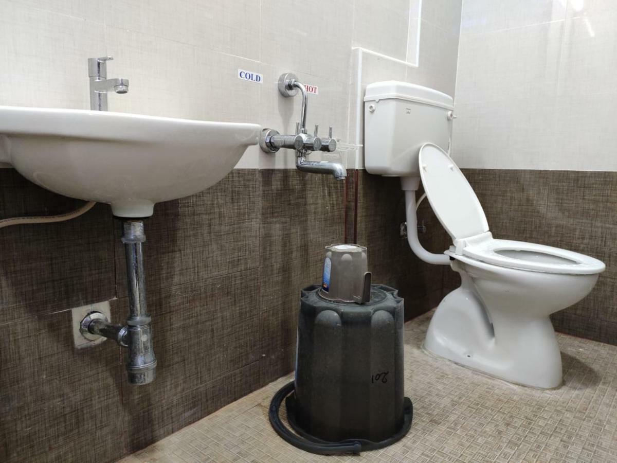 Hotel Sugam Karaikudi Kültér fotó